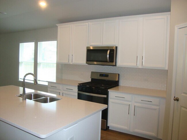 Building Photo - 2824 Smokehouse Trl