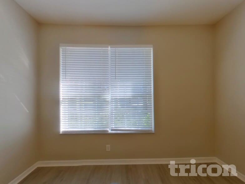 Building Photo - 351 Fairmount Park Ct