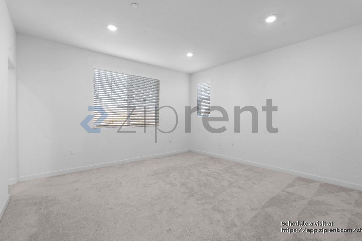 Building Photo - 4417 Neptune Cir