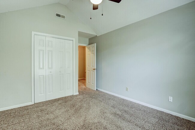 Building Photo - 203 Wagon Wheel Way