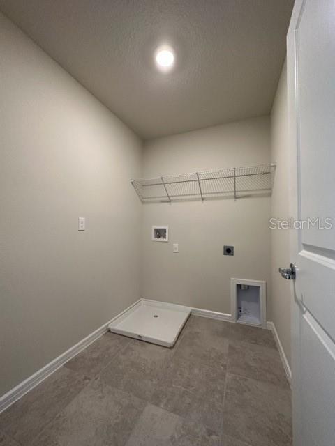 Building Photo - 1933 Summer Serenity Dr