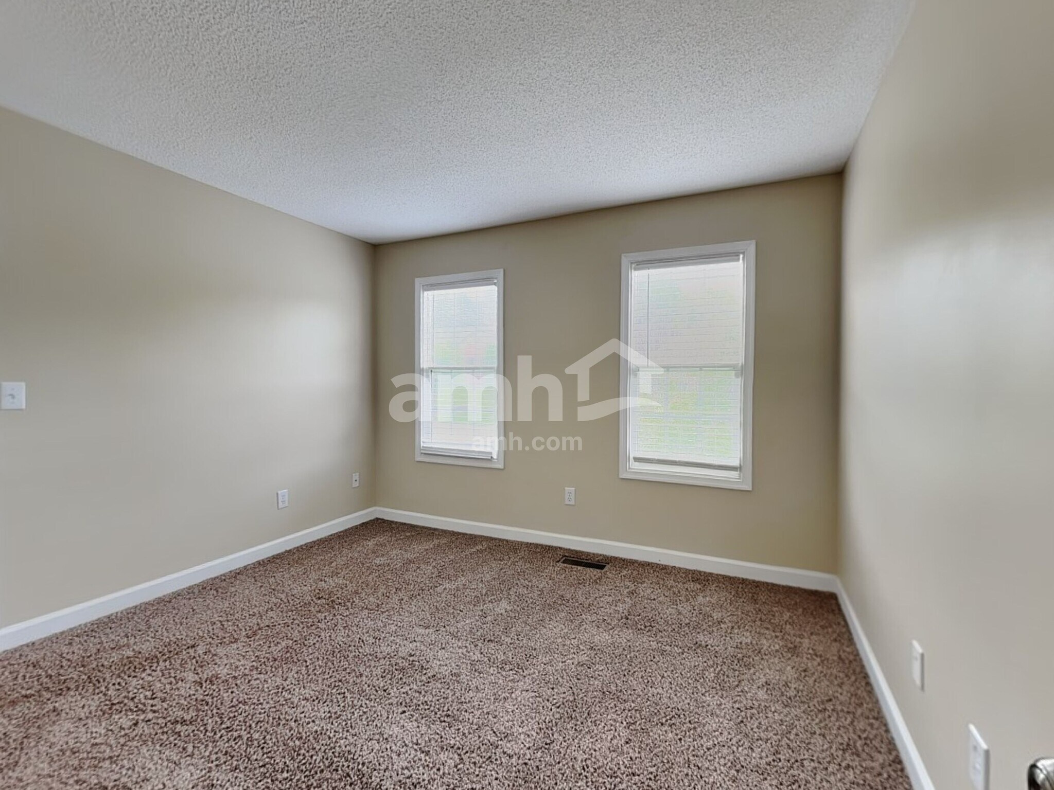 Building Photo - 1269 Beaverton Trail