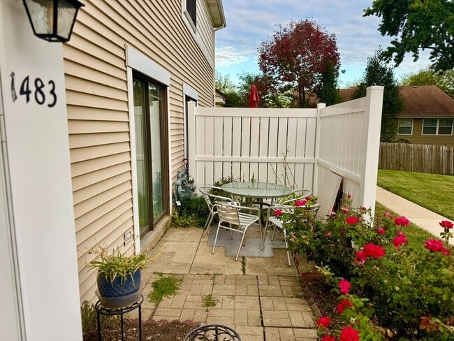 Building Photo - 1483 Cornell Ct