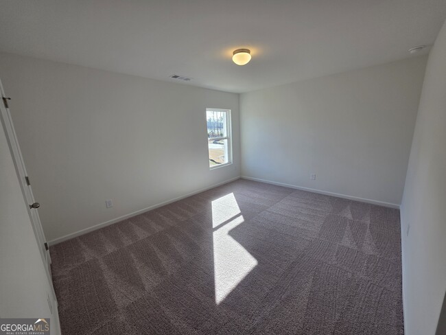 Building Photo - 23 Umber Ln