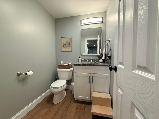 Building Photo - 16 Boulder Dr