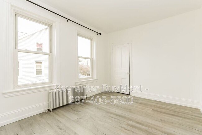 Building Photo - 340-342 W Broad St