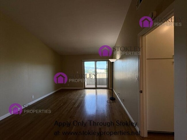 Building Photo - 323 Thistle Cir