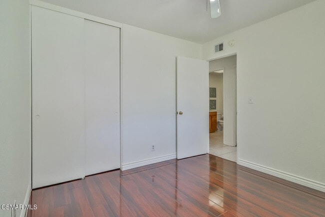 Building Photo - 2279 Connell Ave