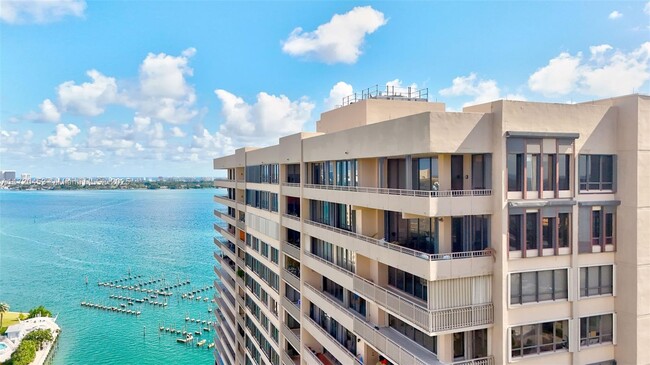 Building Photo - 11113 Biscayne Blvd