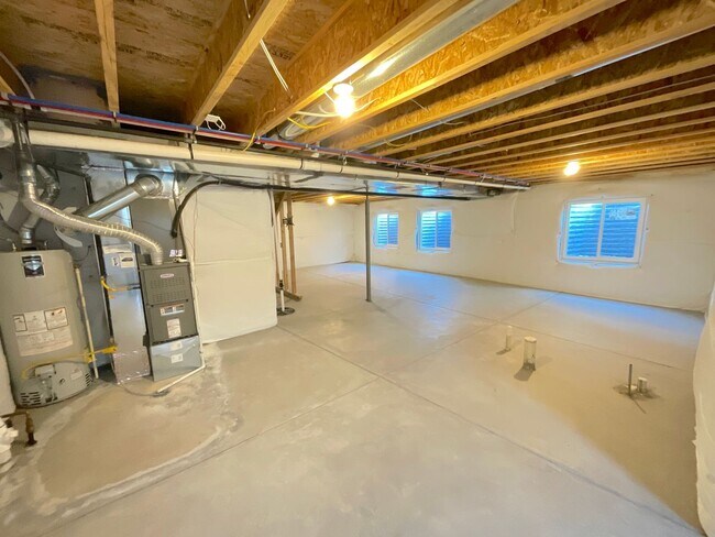 Building Photo - 4 Bedroom Home Available Near Londonderry Dr & Eastonville Rd!