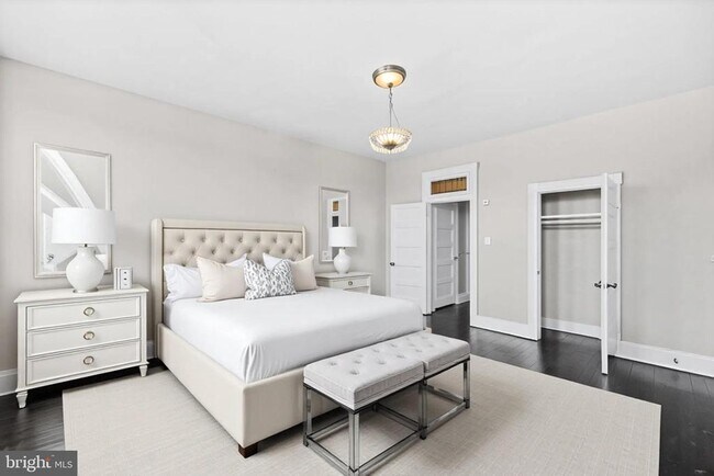 Building Photo - 2537 Madison Ave