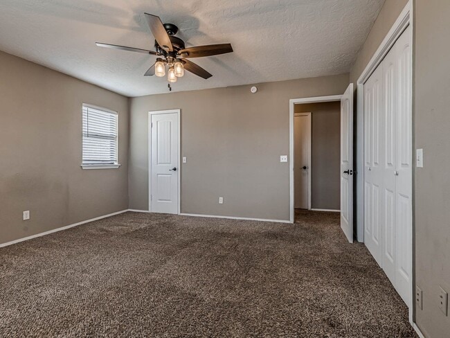 Building Photo - Beautiful 3 bedroom home in the heart of Coweta!