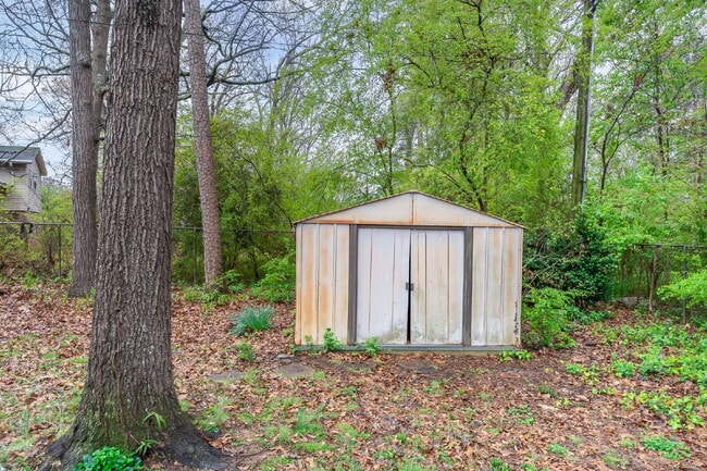 Building Photo - Beautiful 3 Bedroom, 2.5 Bath Home Tucked Away on Cul-de-Sac $1,825/mo rent