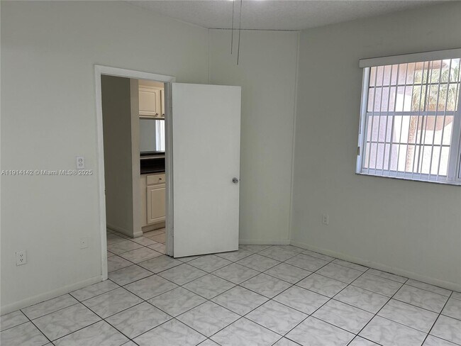 Building Photo - 1791 NW 96th Terrace