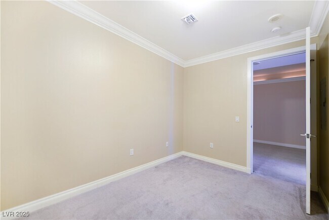 Building Photo - 4525 Dean Martin Dr