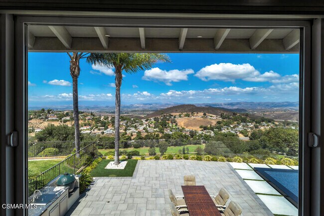 Building Photo - 4066 Calle Del Sol