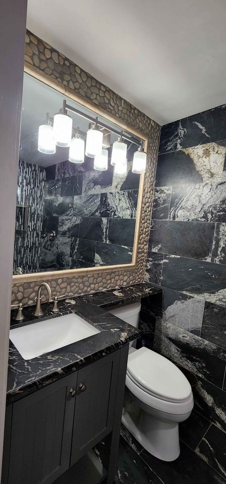 Building Photo - 105 Mable St