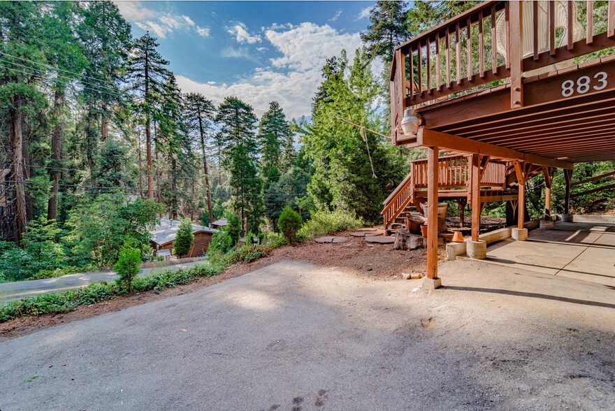 Building Photo - 883 Kuffel Canyon Rd
