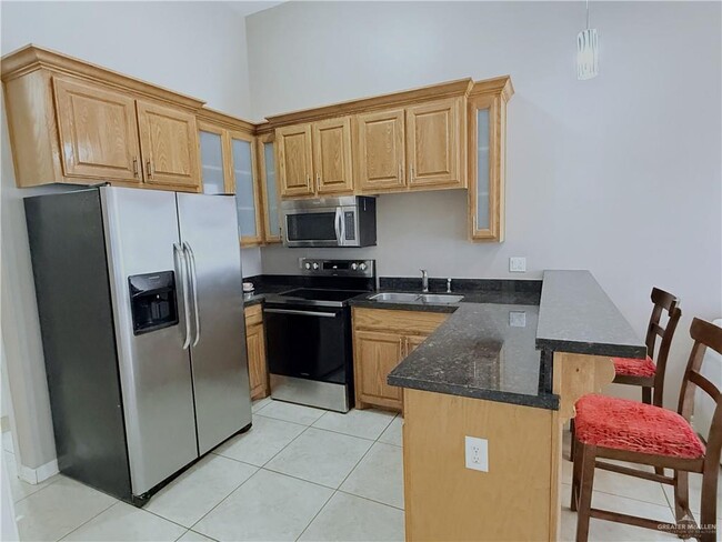 Building Photo - 3036 Regal Dr