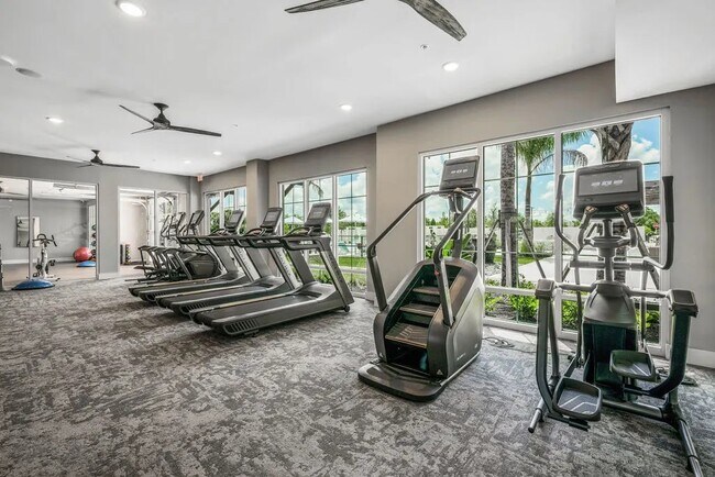 Building Photo - 7950 North Park Boulevard, Unit 2