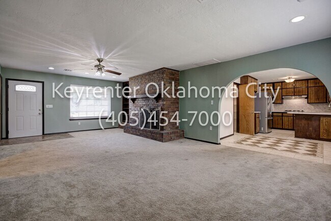 Building Photo - 10912 N Blackwelder Ave