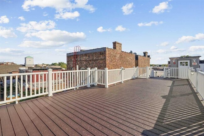 Building Photo - 346 Communipaw Ave