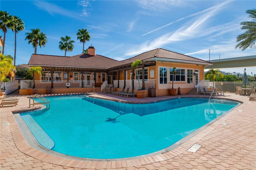 Resort Style Pool - 5000 Culbreath Key Way