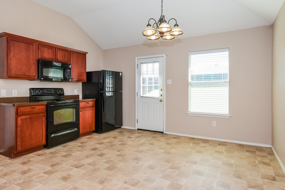 Building Photo - 906 Oak Hollow Ln