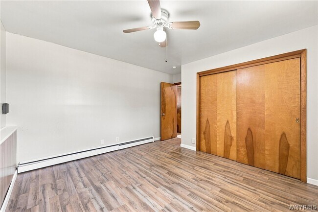 Building Photo - 35 Tomcyn Dr