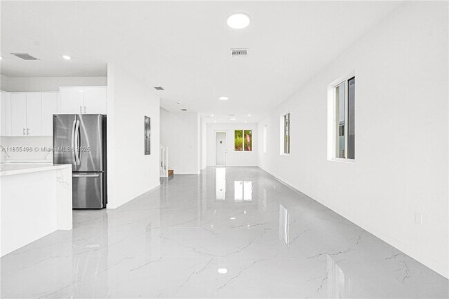 Building Photo - 22469 SW 125th Ave