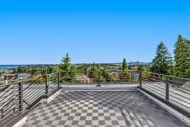 Building Photo - Hilltop Gem w/ AC and 360° Rooftop Views (1st Month Free)