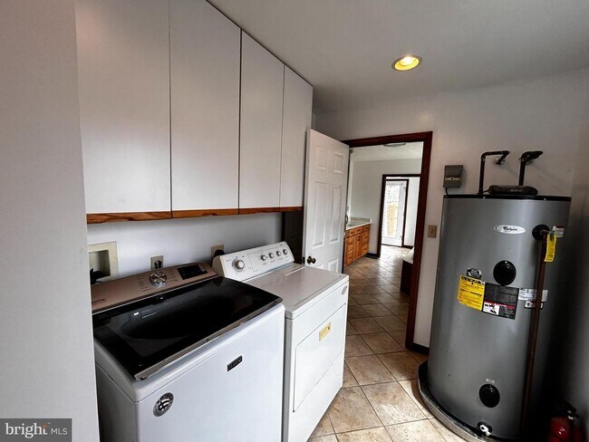 Building Photo - 123 Meadowbrooke Pl