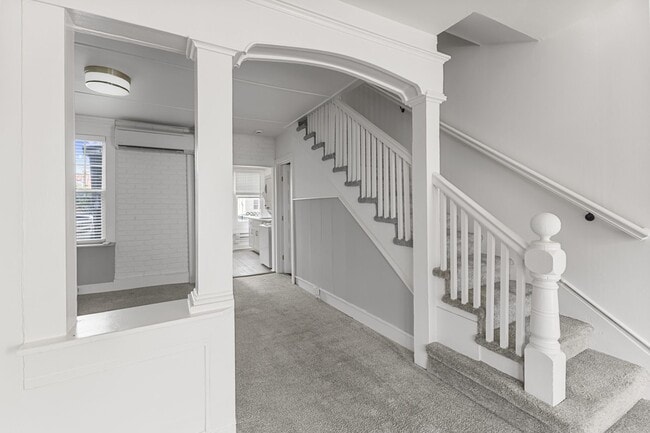 Building Photo - Historic Downtown Annapolis 3 Bedroom w/ P...