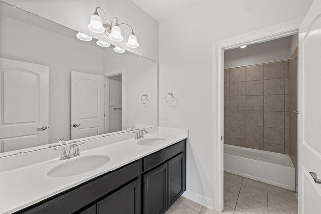 Building Photo - 138 Fern Dr