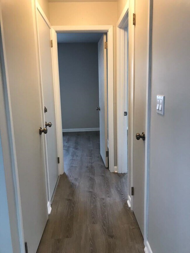 Building Photo - 166 Carmita Ave