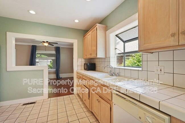 Building Photo - 2105 23rd St