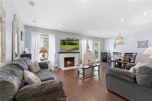 Building Photo - 855 N 3rd Ave