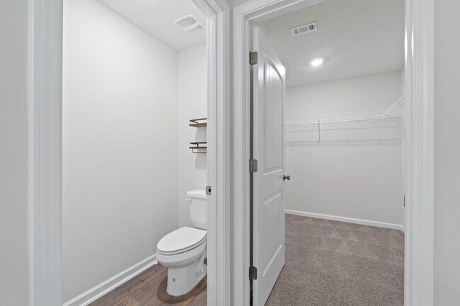 Building Photo - 1047 Limpkin St