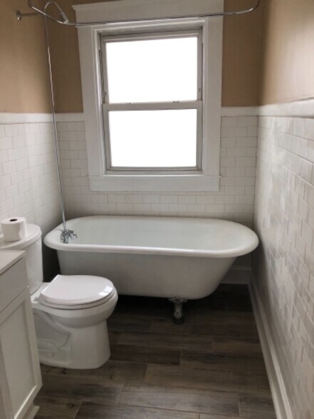 Primary Photo - 348 Hayes St
