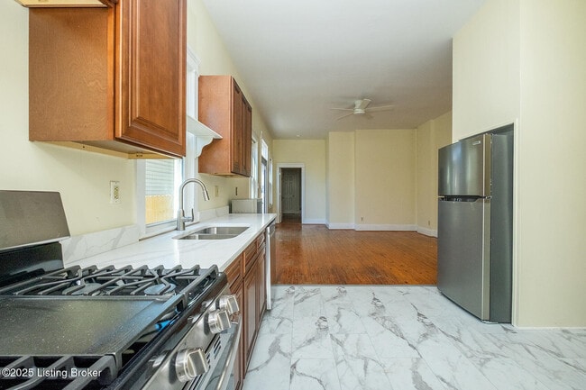 Building Photo - 1510 E Breckinridge St