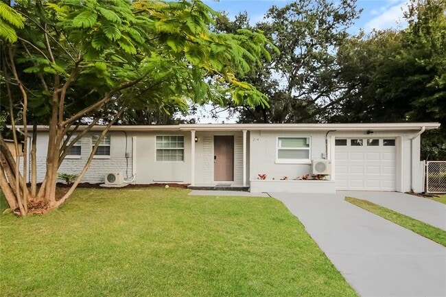 Primary Photo - 214 Poinciana Cir