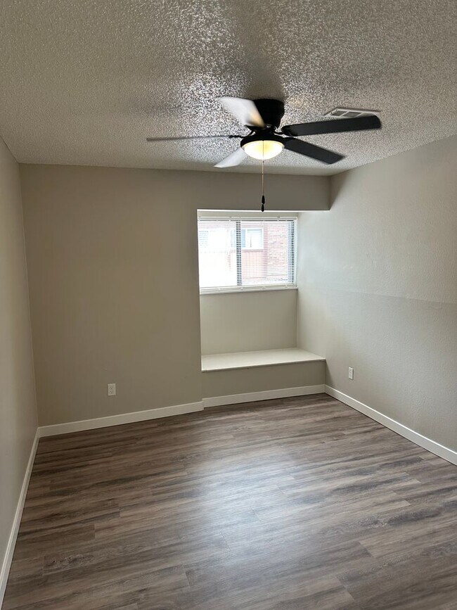Building Photo - 1010 Holli Springs Ln