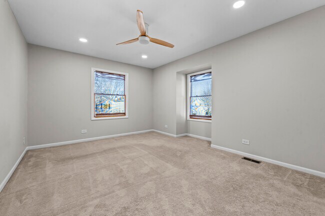 Building Photo - 9 Edgewood Rd