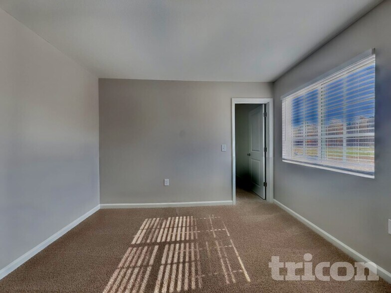 Building Photo - 3079 Stauton Dr