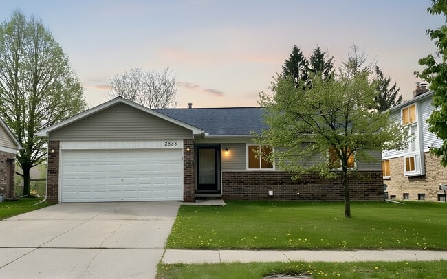 Building Photo - 2838 Continental Dr