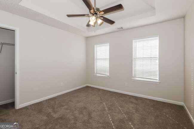 Building Photo - 1055 Field View Dr