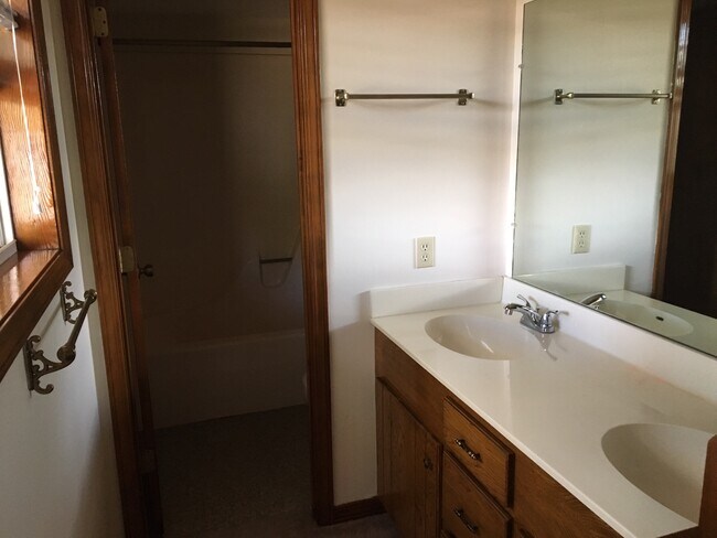 Building Photo - 6274 Chickasawhay St