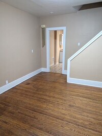 Building Photo - 615 Magee Ave