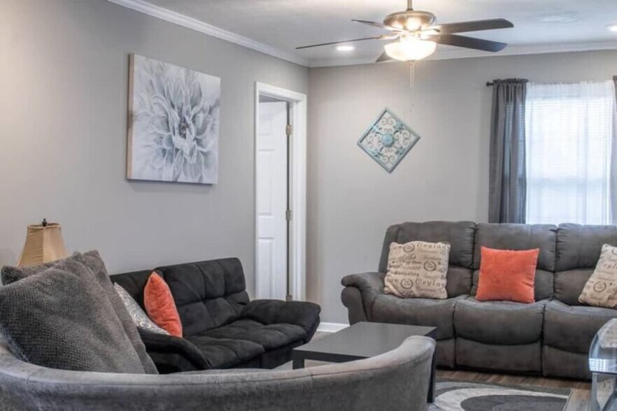 Building Photo - 3938 Edgewood Cir