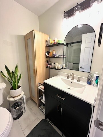 Building Photo - 10353 Dearlove Rd